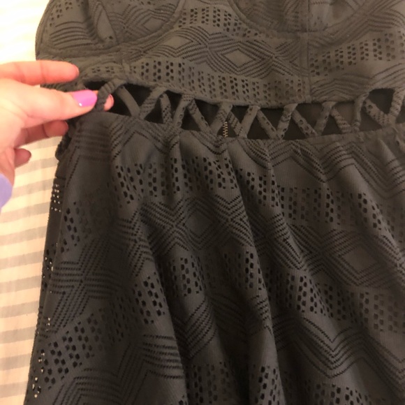 Gray dress - Picture 2 of 4